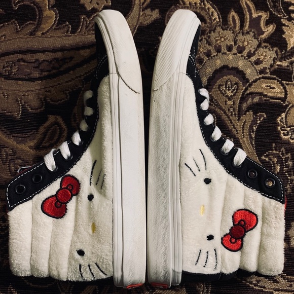 Hello Kitty 40th Anniversary Vans from 2014 - Picture 3 of 8